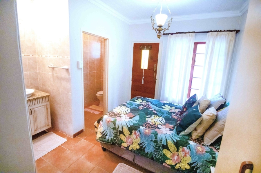 4 Bedroom Property for Sale in Paradise Beach Eastern Cape